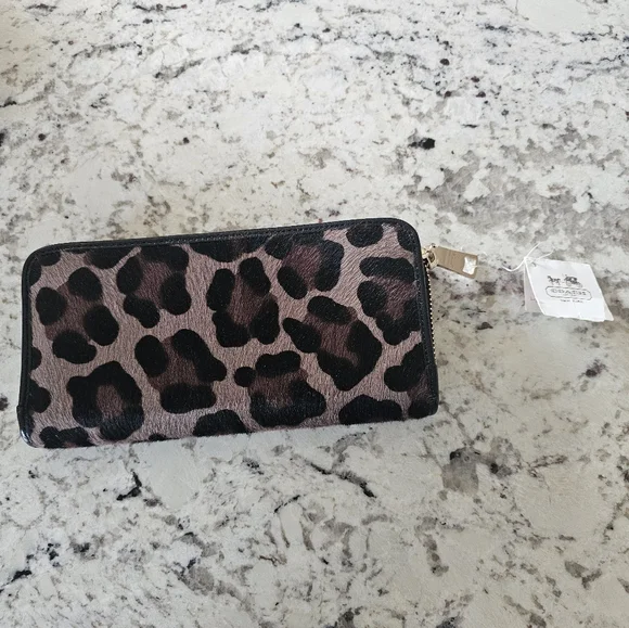 Coach Brown and Black Leopard Print Wallet - Picture 1 of 6